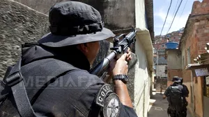 Asaltul poliţiei în Rio de Janeiro: 37 de narcotraficanţi au fost ucişi de la începutul operaţiunii - VIDEO, FOTO