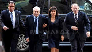 Dominique Strauss-Kahn, victima unui complot? Apropiaţii fostului director îşi pun întrebări despre rolul Sofitel