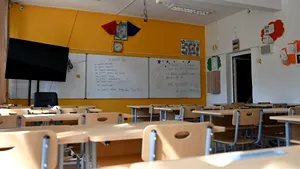 Ultimul raport OCDE pe tema absenteismului școlar arată groaznic / O mie de motive pentru care copiii nu mai vor să vină la școală