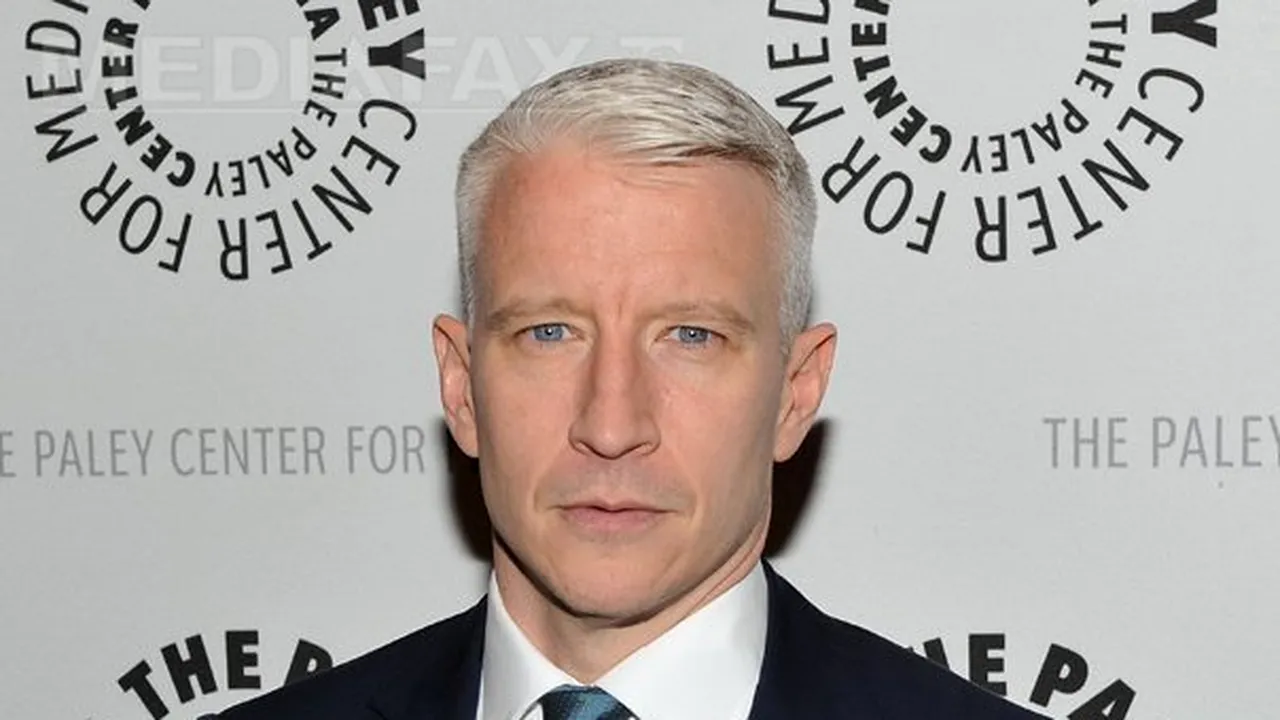 Anderson Cooper, jurnalist vedetă al postului CNN, a anunţat că este homosexual