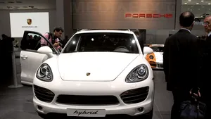 Porsche va creşte producţia Cayenne, după ce vânzările au urcat cu 37% în prima jumătate a anului