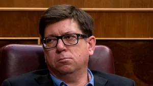 Demisie în ultima clipă: oficialul Francisco Salazar se retrage după acuzații de hărțuire sexuală