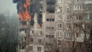 Războiul din Ucraina, ziua 34. Zi crucială. Ce s-a decis la negocierile pentru pace şi când ar putea avea loc marea întâlnire, Putin-Zelenski. Ucraina refuză intrarea în NATO, dar vrea în UE. Moscova a promis că reduce activitatea militară în zona Kiev, dar realitatea o contrazice. Probleme cu Wikipedia