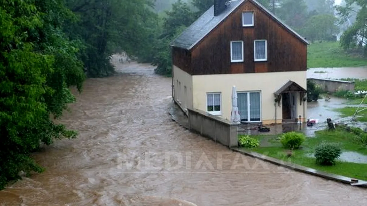 INUNDAŢII ÎN EUROPA: Şapte morţi şi mii de locuinţe evacuate - FOTO