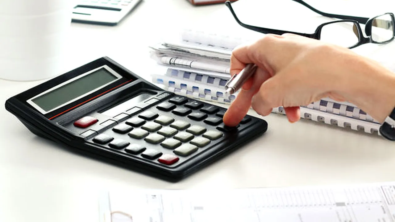BNR: În luna mai au crescut şi creditele, şi economisirea