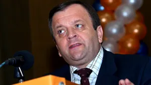 Flutur: PNL a ajuns cea de-a 43-a filială a PSD şi este cotropit de stânga politică