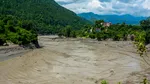 Operațiuni de salvare suspendate la granița Nepal-Tibet. Autoritățile se tem de o nouă inundație