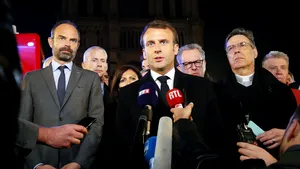 Decizia RADICALĂ luată de Emmanuel Macron, după incendiul de la Catedrala Notre-Dame