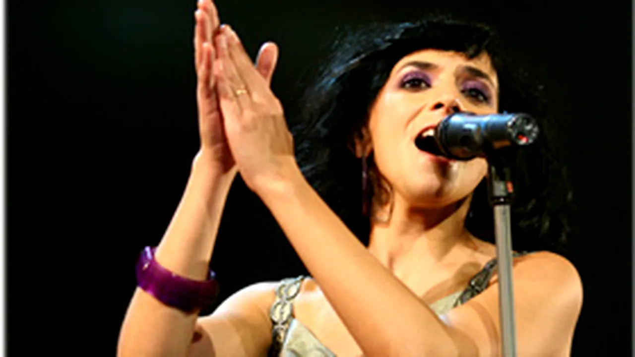 Analia Selis lansează cel de-al treilea album al său