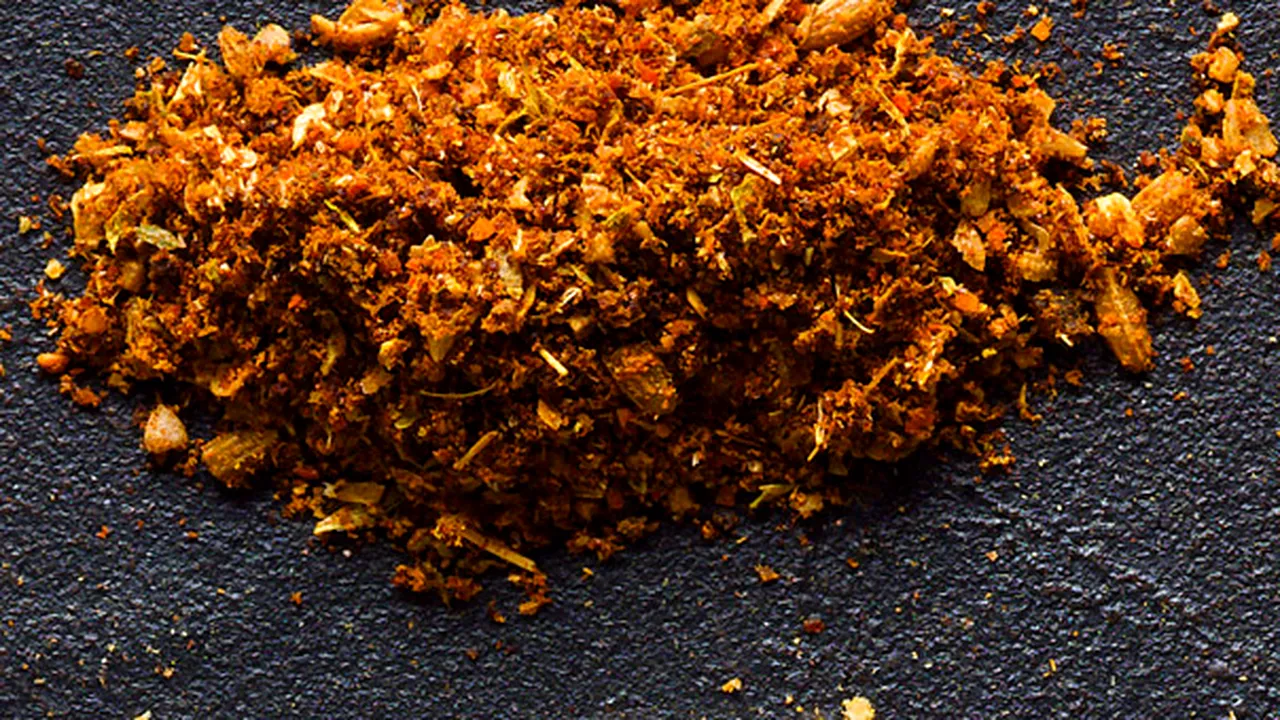 Curcuma, un ingredient al sosului curry, poate preveni cirozele