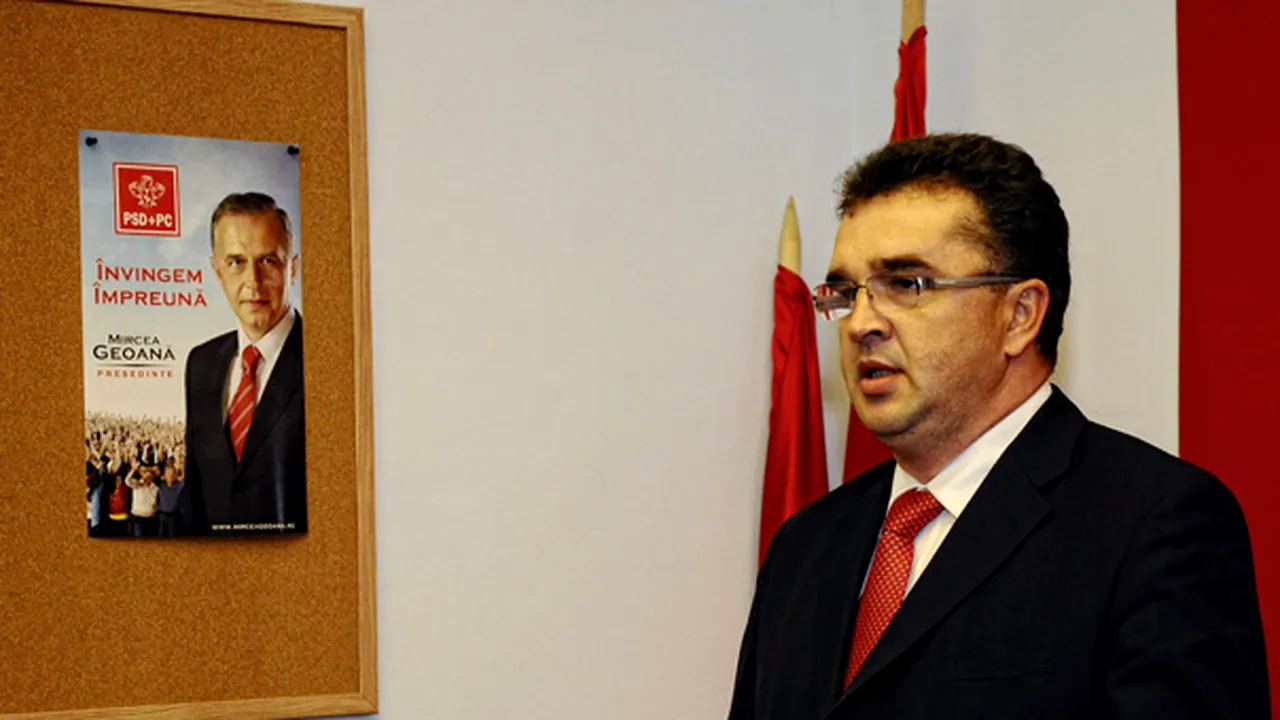 Oprişan: Îl felicit pe Băsescu pentru că a fost reales