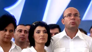 PIN: Băsescu repetă în Piaţa Universităţii manipularea din mai 2007