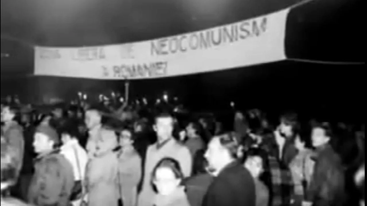 Idolul golanilor din '90, Cristi Paţurcă, omagiat la un an după moarte în Piaţă, în vremuri tulburi - VIDEO