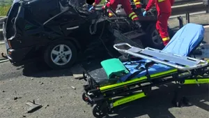 Grav accident pe A1, pe sensul Sibiu - Alba. Traficul rutier este blocat total