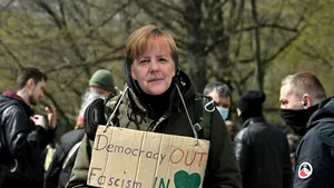 Proteste la Berlin. Bundestagul aprobă restricţiile. Opoziţia le va contesta, iar manifestanţii cer demisia Angelei Merkel 