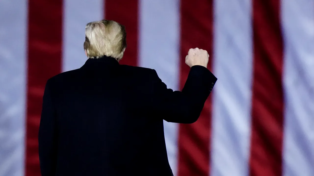 Bloomberg: Donald Trump intenţionează să menţină o atitudine de sfidare în ultimele zile de mandat