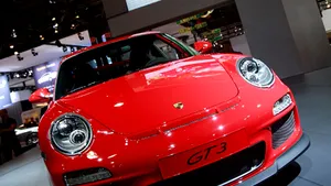 O treime dintre autoturismele Porsche din România, înregistrate pe firmă