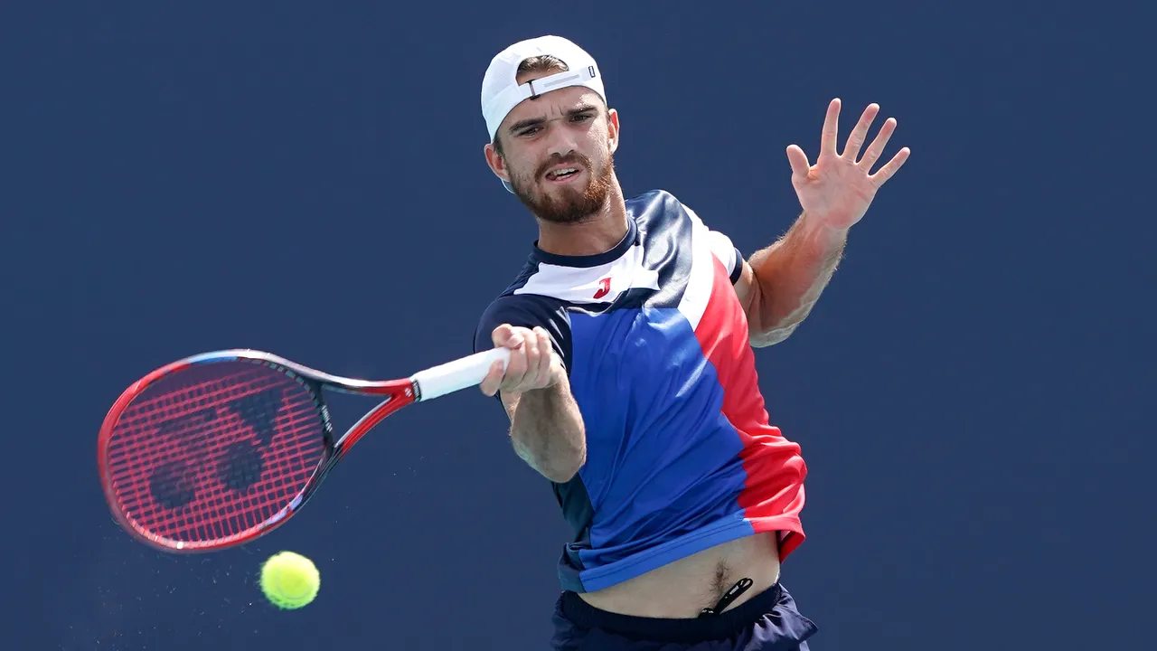 Machac îl învinge surprinzător pe Djokovic şi ajunge în prima finală ATP la Geneva