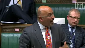 Discursul unui deputat britanic, întrerupt de cravata sa - VIDEO