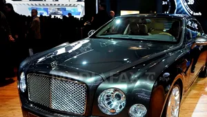 Test-drive cu o maşină de 7 milioane de euro