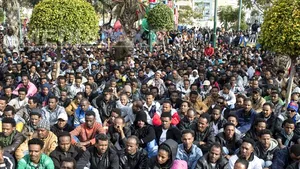 Israelul eliberează sute de imigranţi africani neajutoraţi în deşert, după o decizie a Curţii Supreme