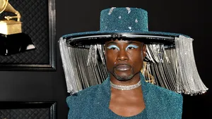 FOTO. Vedetele care au dat greş cu vestimentaţia, la premiile Grammy 2020: „Cine-a îmbrăcat-o trebuie concediat imediat”