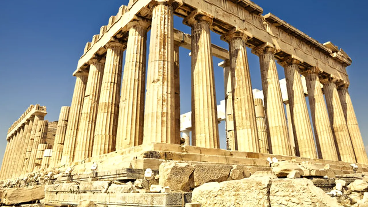 Grecia se confruntă cu cel mai grav exod de inteligenţă de la moartea lui Socrate