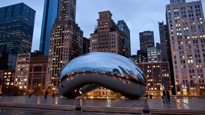 VIDEO Ucrainenii din Chicago au organizat un protest simbolic pentru victimele războiului / Manifestanții s-au întins pe asfalt în memoria civililor uciși