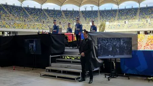 VIDEO LIVE TEXT: Sicriul cu trupul lui Mircea Lucescu a ajuns la Arena Națională. Gică Hagi, Ionuț Lupescu, ambasadorul Turciei, la catafalc