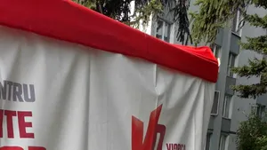 Cort vandalizat în campania de strângere de semnături | FOTO