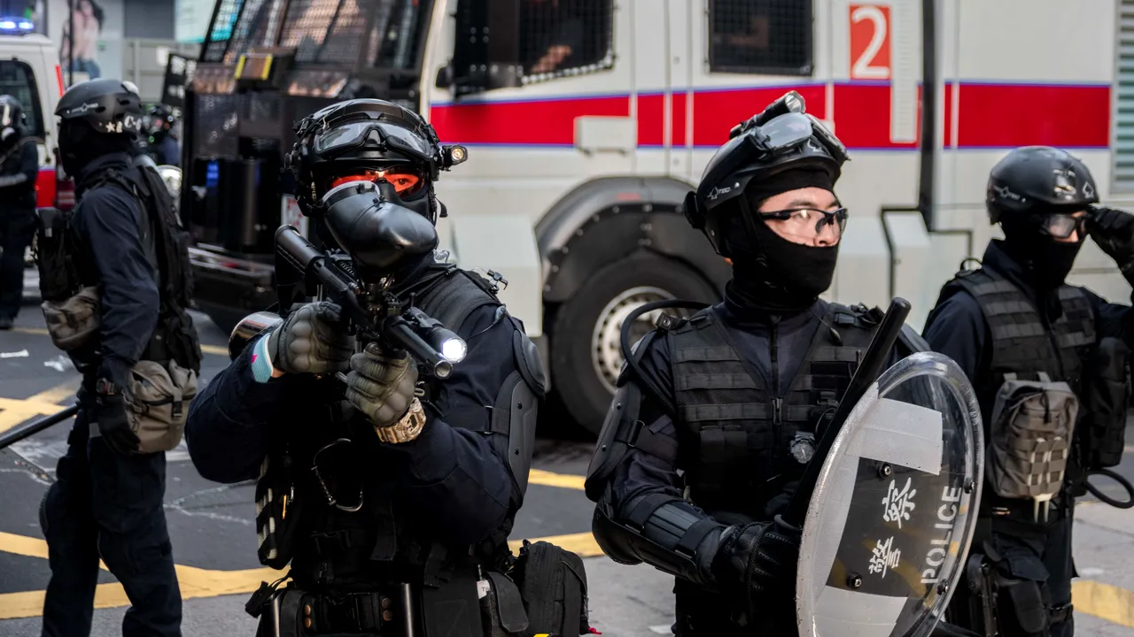 Incidente violente la Hong Kong la un miting de susţinere a uigurilor din nord-vestul Chinei