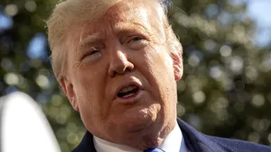 Donald Trump consideră o „ruşine” continuarea audierilor în Congres cât timp el este la summitul NATO