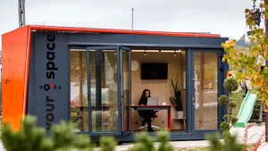 Cei de la Nooka Space au găsit o soluţie pentru persoanele care lucrează de acasă: biroul mobil