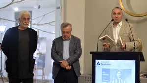 Cristoiu, Sârbu şi Tucă cer guvernului să protejeze jurnaliştii şi independenţa instituţiilor de presă în condiţiile stării de urgenţă