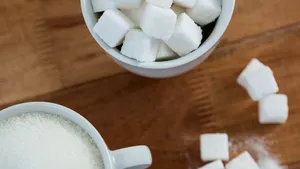 Studiu. O treime din populaţia urbană consumă dulciuri fără zahăr