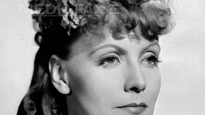 Obiecte care au aparţinut actriţei Greta Garbo, scoase la licitaţie în decembrie