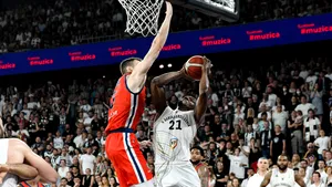 89-82 pentru U. BT Cluj pe terenul din Oradea, în finala Campionatului național de baschet masculin