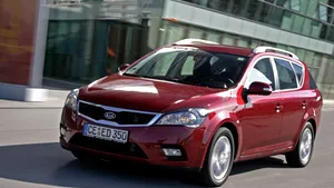 Kia va lansa varianta restilizată a modelului C'eed, noul Sorento şi Soul
