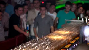 Domino cu bere şi tequila, la Barmaniada 2011, în Capitală - GALERIE FOTO