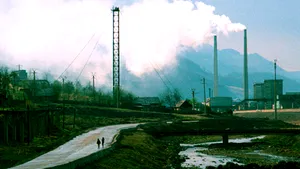 O atmosferă mai puţin poluată creşte speranţa de viaţă a oamenilor