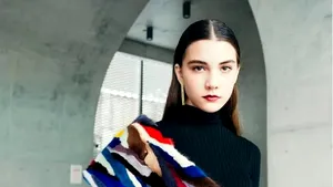 Un model de 14 ani a murit după ce a muncit 12 ore pentru un show de modă din China. Cu cât era plătită pe zi Vlada Dzyuba