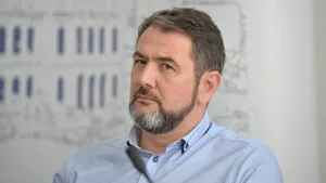 „Ne gândim la controale în ghiozdane”. Ministrul Educației propune măsuri dure în școli, după atacul din Bistrița