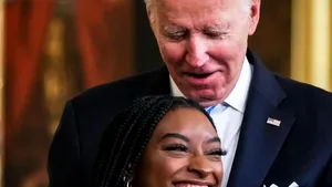 Simone Biles devine cea mai tânără persoană care primeşte cea mai înaltă distincţie civilă din Statele Unite. Ce spune Biden despre sportivă VIDEO