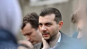 Dosarul privind agresarea ministrului Barbu - Avocat: Claudiu Crăciun riscă de la doi la şapte ani de închisoare