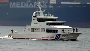 Nouă membri ai unui echipaj daţi dispăruţi în largul Tokyo, în urma unei coliziuni între două nave