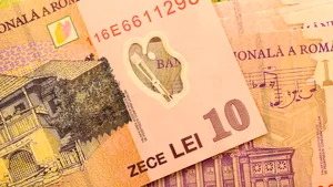 Analiştii CFA Romania anticipează o depreciere a leului în următoarele 12 luni, la 4,8663. Cele mai pesimiste estimări 