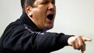 Rimanici şi Voina vor împărţi prima pentru calificarea Oltchimului în semifinalele LC