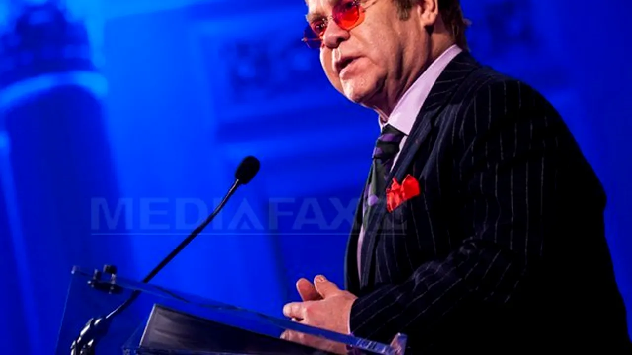 Elton John va da în judecată trei companii de media din Franţa