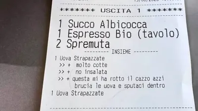 LIFE Mesaj inscripționat de un chelner pe bonul de comandă la un restaurant: „Ăsta mă enervează, arde ouăle și scuipă în ele”
