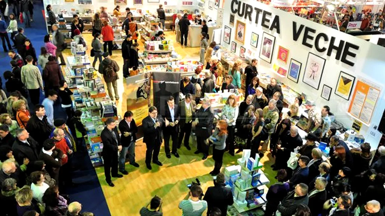 REPORTAJ: Cărţi de Filip Florian şi Lucian Boia, printre bestsellerurile de la Gaudeamus 2012